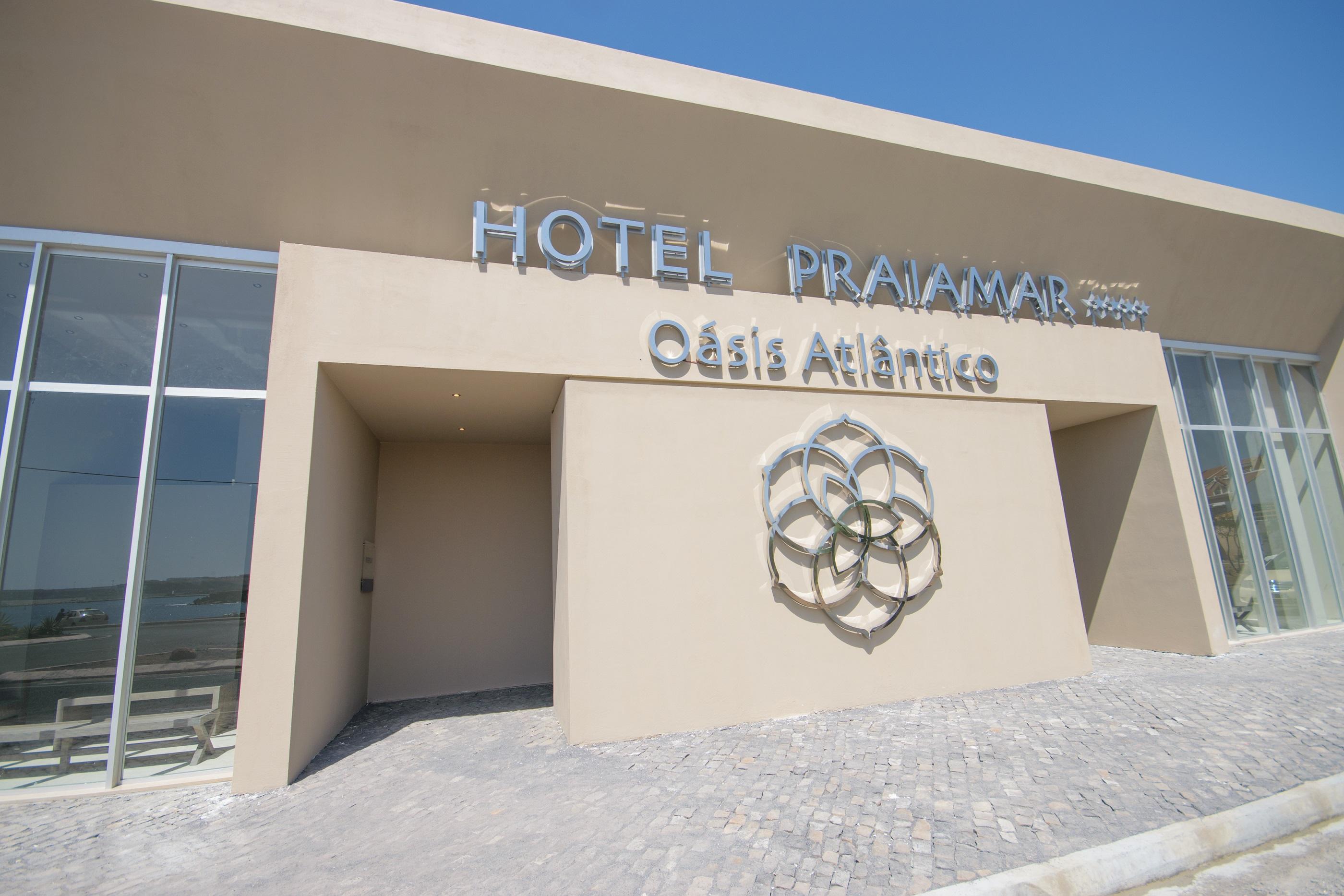 Oasis Praiamar Buitenkant foto